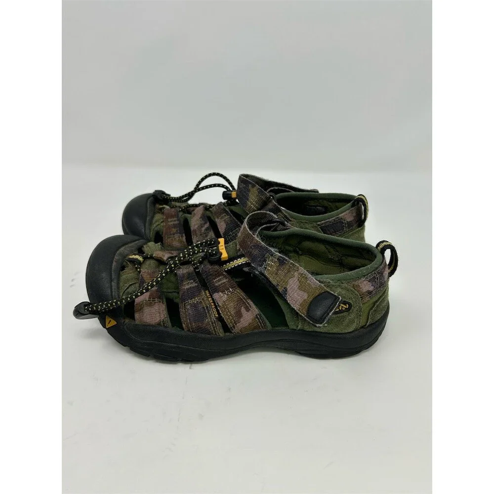 KEEN Newport H2 Youth Sport Sandals Green Camo Closed Toe Waterproof Size 2